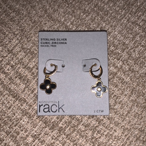 Earrings - Picture 2 of 5